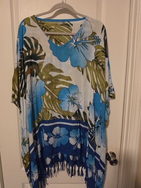 Blue Floral V-Neck Women’s Top/Beach Cover-up